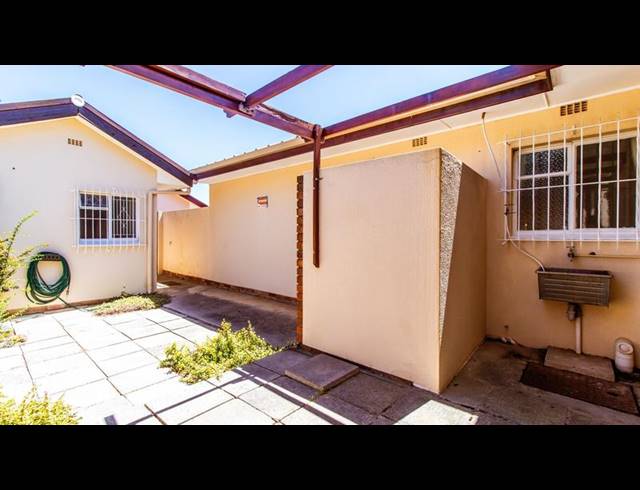 3 BEDROOM HOUSE FOR SALE IN WINSLOW